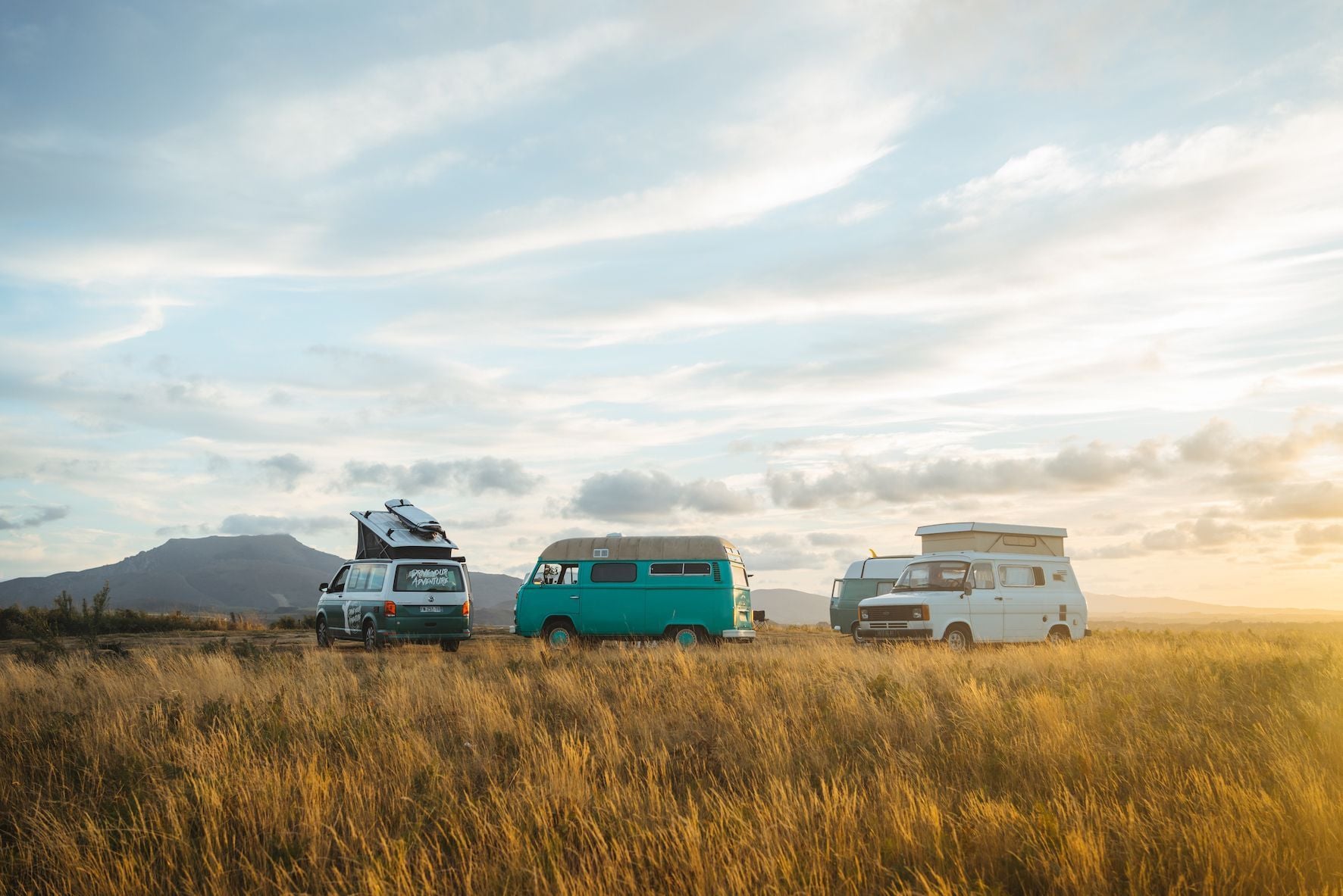 Van life sur une route de campagne française